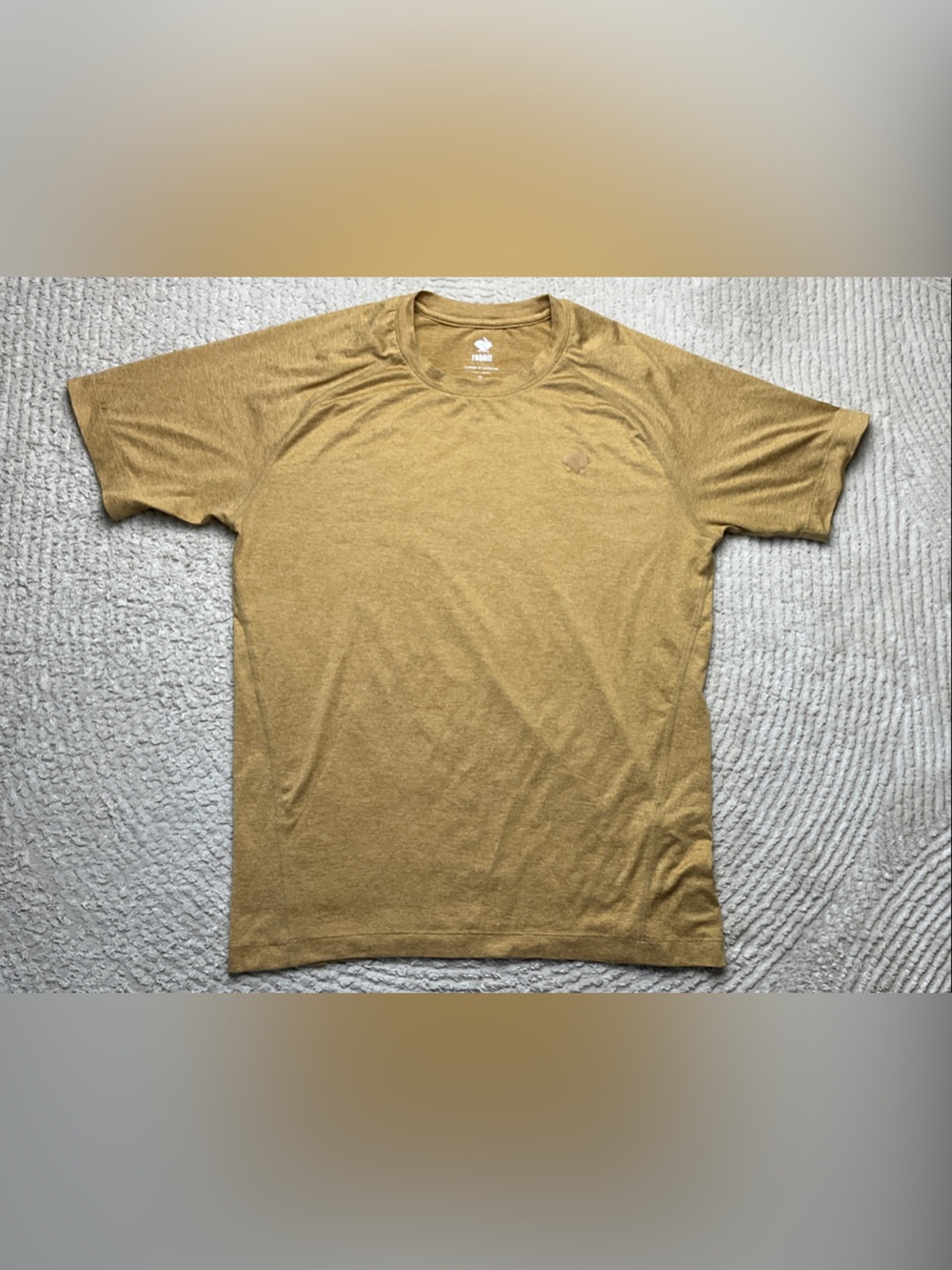 rabbit EZ tee short sleeve size small Style Number R0061